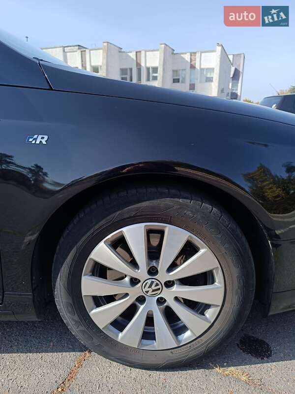 Седан Volkswagen Passat 2010 в Южноукраинске