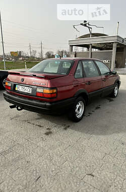 Седан Volkswagen Passat 1988 в Львові