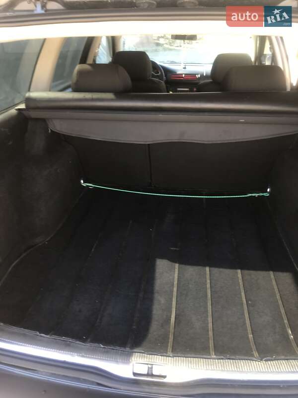 Универсал Volkswagen Passat 2001 в Городенке