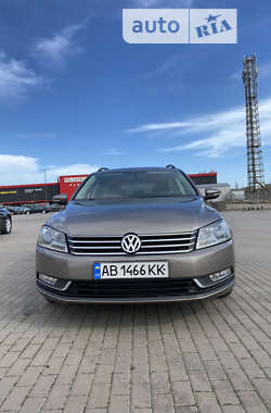 Универсал Volkswagen Passat 2011 в Золочеве