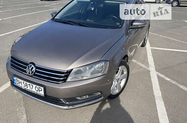 Седан Volkswagen Passat 2011 в Одесі