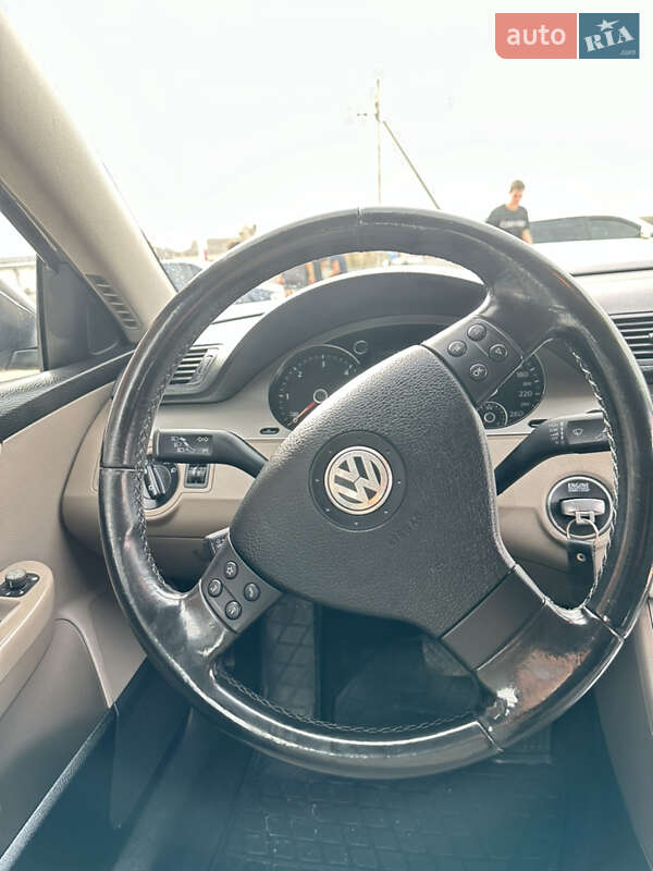 Универсал Volkswagen Passat 2009 в Новой Ушице