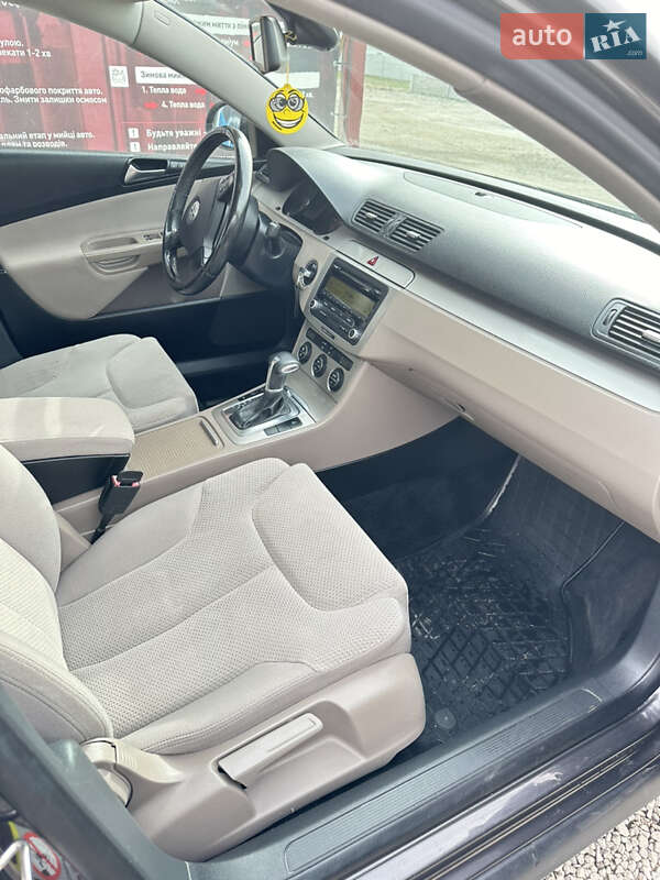 Универсал Volkswagen Passat 2009 в Новой Ушице