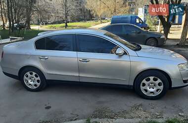 Седан Volkswagen Passat 2008 в Кривому Розі