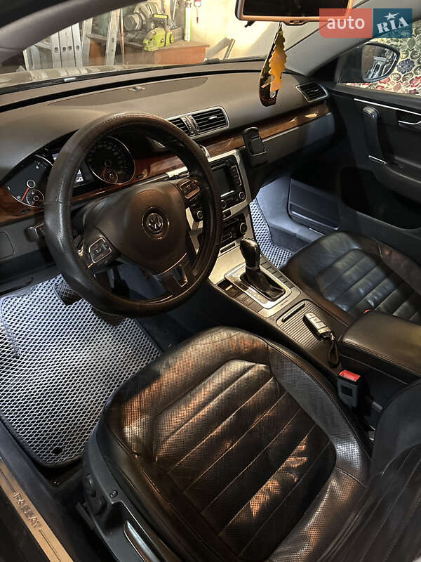 Универсал Volkswagen Passat 2011 в Кривом Роге