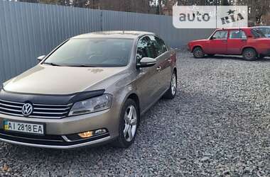 Седан Volkswagen Passat 2012 в Ирпене