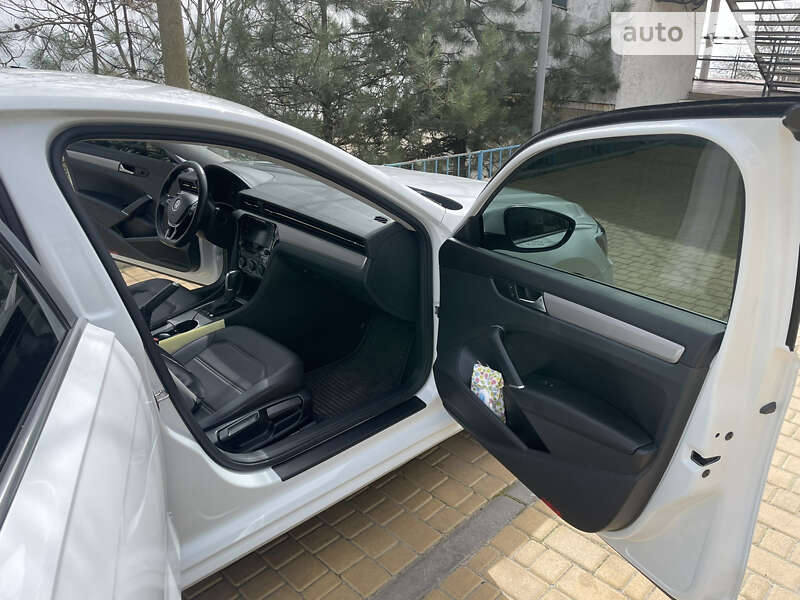 Седан Volkswagen Passat 2020 в Черноморске