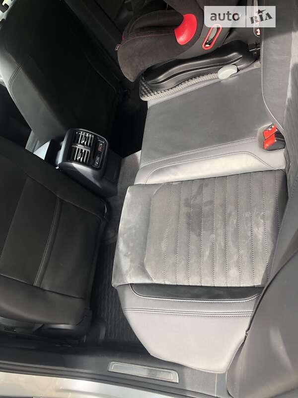 Седан Volkswagen Passat 2015 в Буче