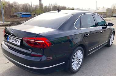 Седан Volkswagen Passat 2016 в Киеве