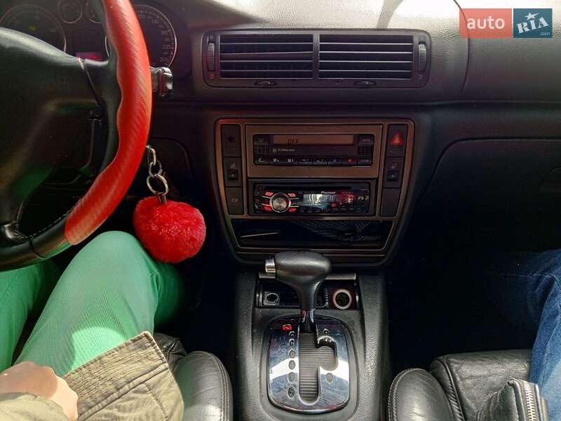 Универсал Volkswagen Passat 2004 в Одессе