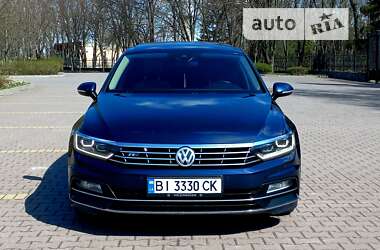 Седан Volkswagen Passat 2015 в Миргороде