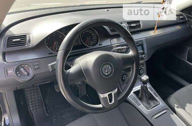 Універсал Volkswagen Passat 2009 в Києві