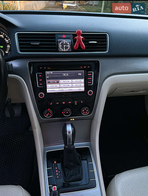 Седан Volkswagen Passat 2014 в Деражне