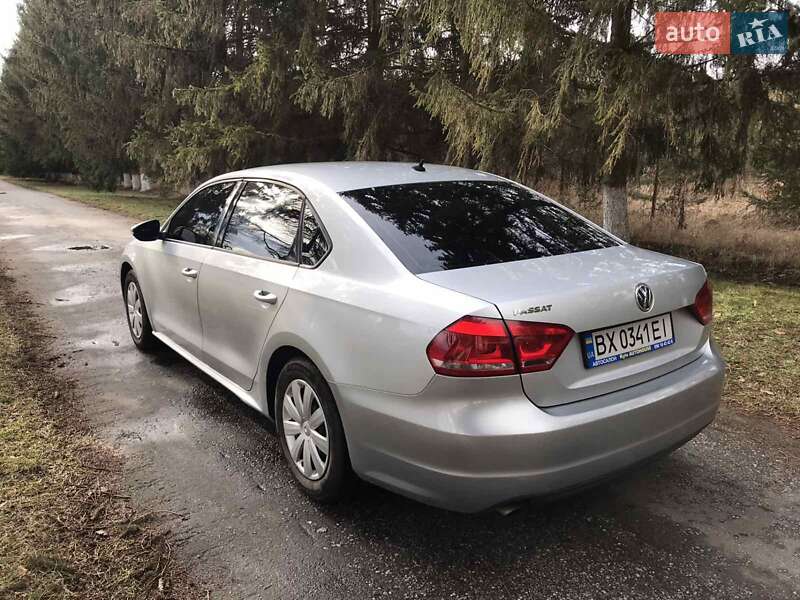 Седан Volkswagen Passat 2011 в Любаре