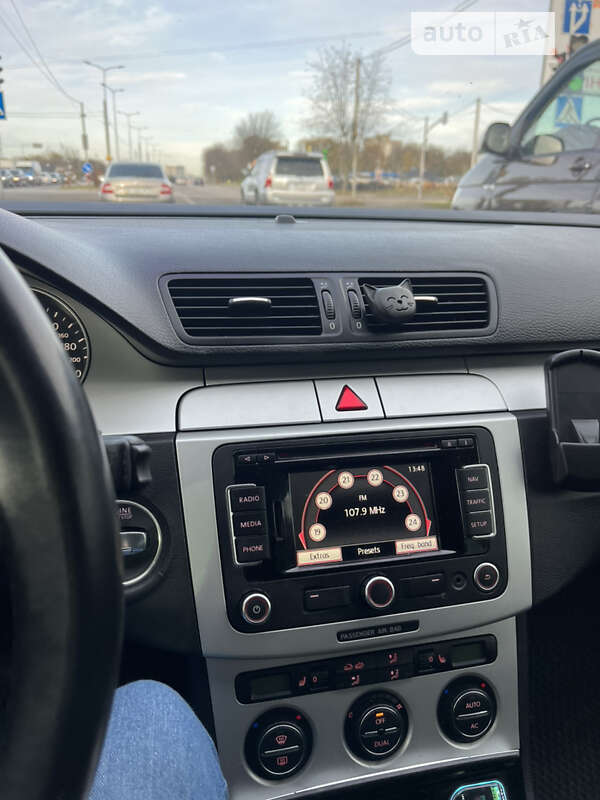 Универсал Volkswagen Passat 2009 в Львове