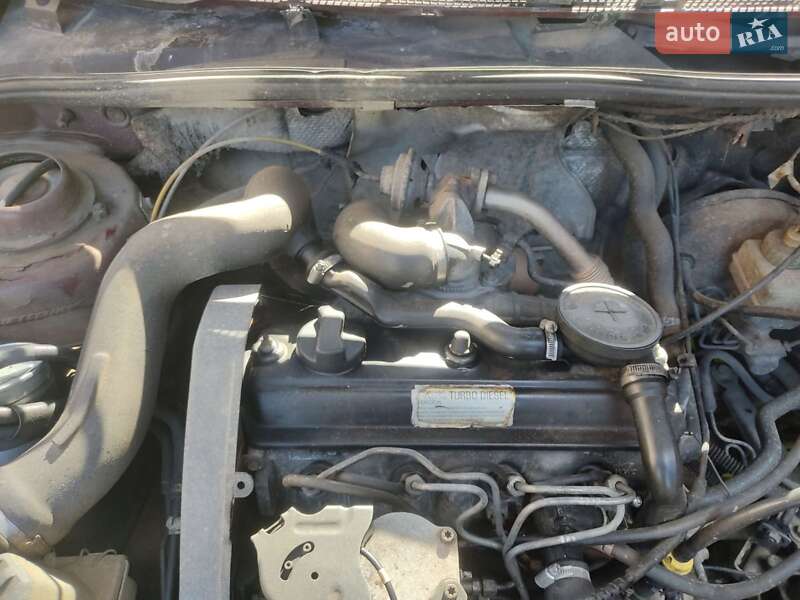 Универсал Volkswagen Passat 1993 в Сколе