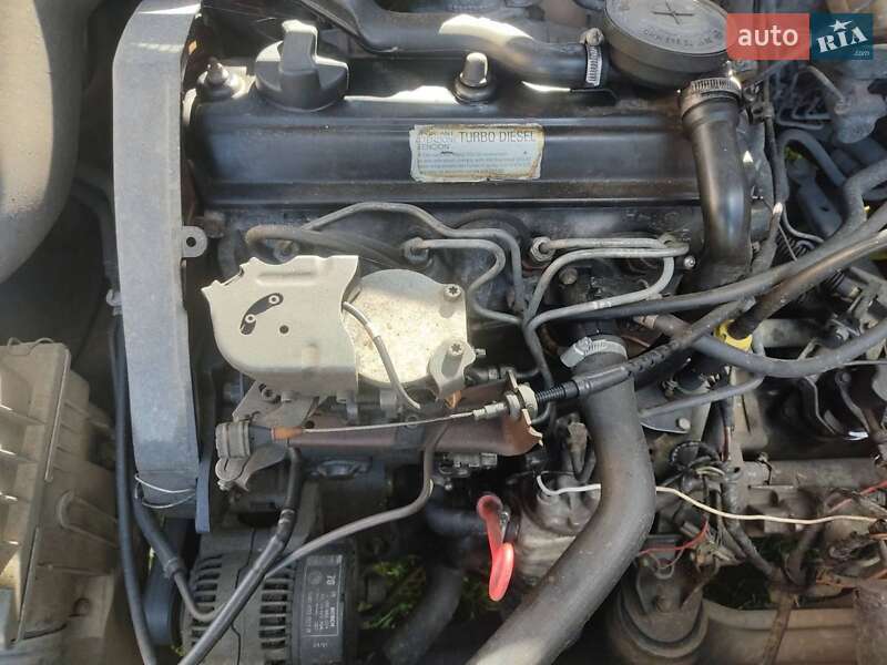 Универсал Volkswagen Passat 1993 в Сколе