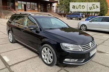 Универсал Volkswagen Passat 2012 в Хмельницком