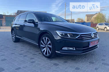 Универсал Volkswagen Passat 2018 в Киеве