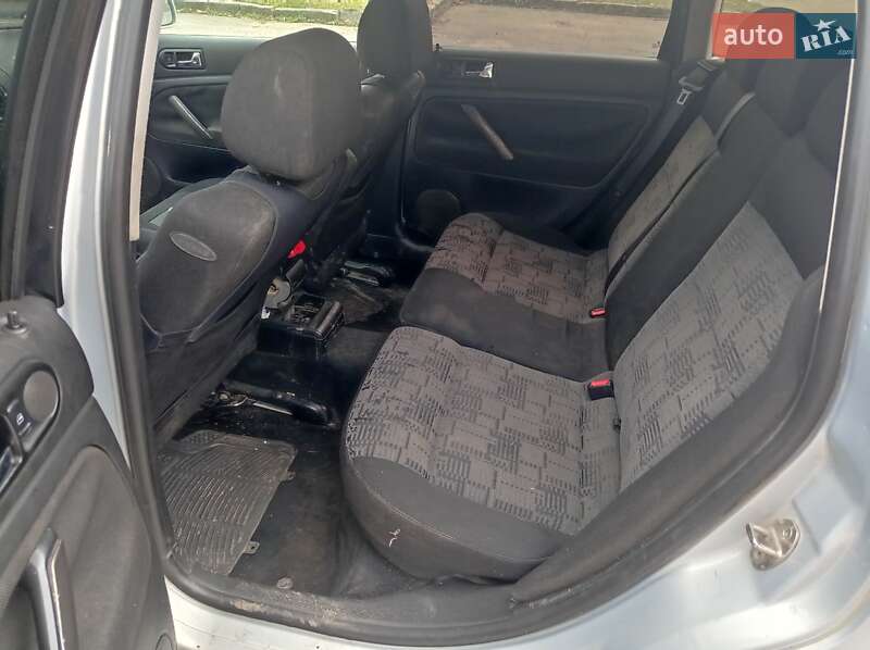 Универсал Volkswagen Passat 2000 в Владимире