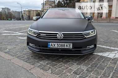 Універсал Volkswagen Passat 2017 в Харкові