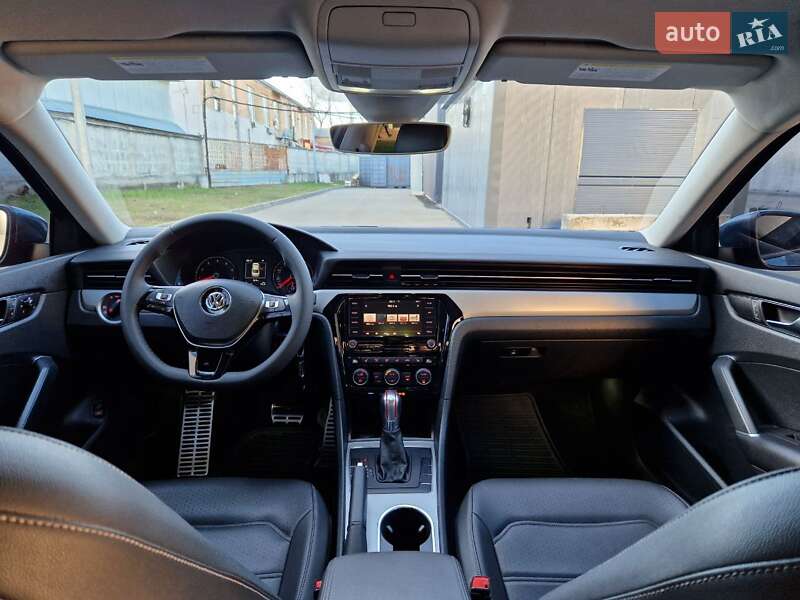 Седан Volkswagen Passat 2020 в Киеве