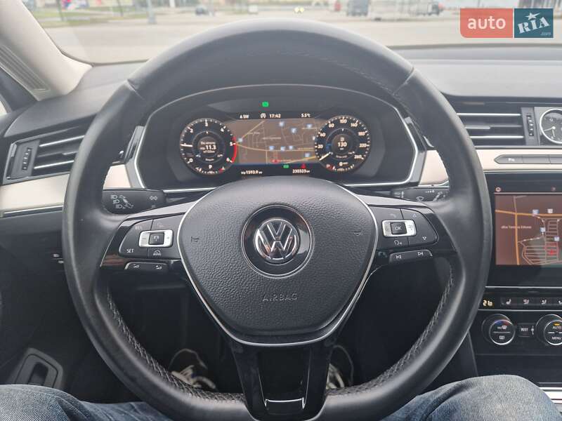 Универсал Volkswagen Passat 2018 в Львове