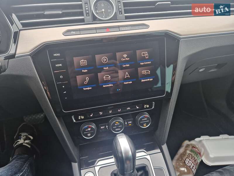 Универсал Volkswagen Passat 2018 в Львове