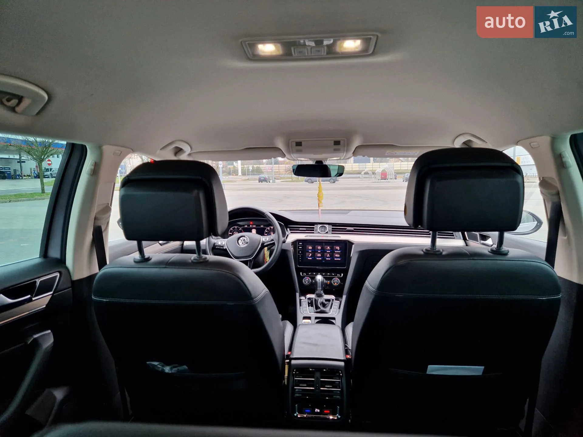 Volkswagen Passat 2018 VIN WVWZZZ3CZJE135572 фото оголошення 26 з 36