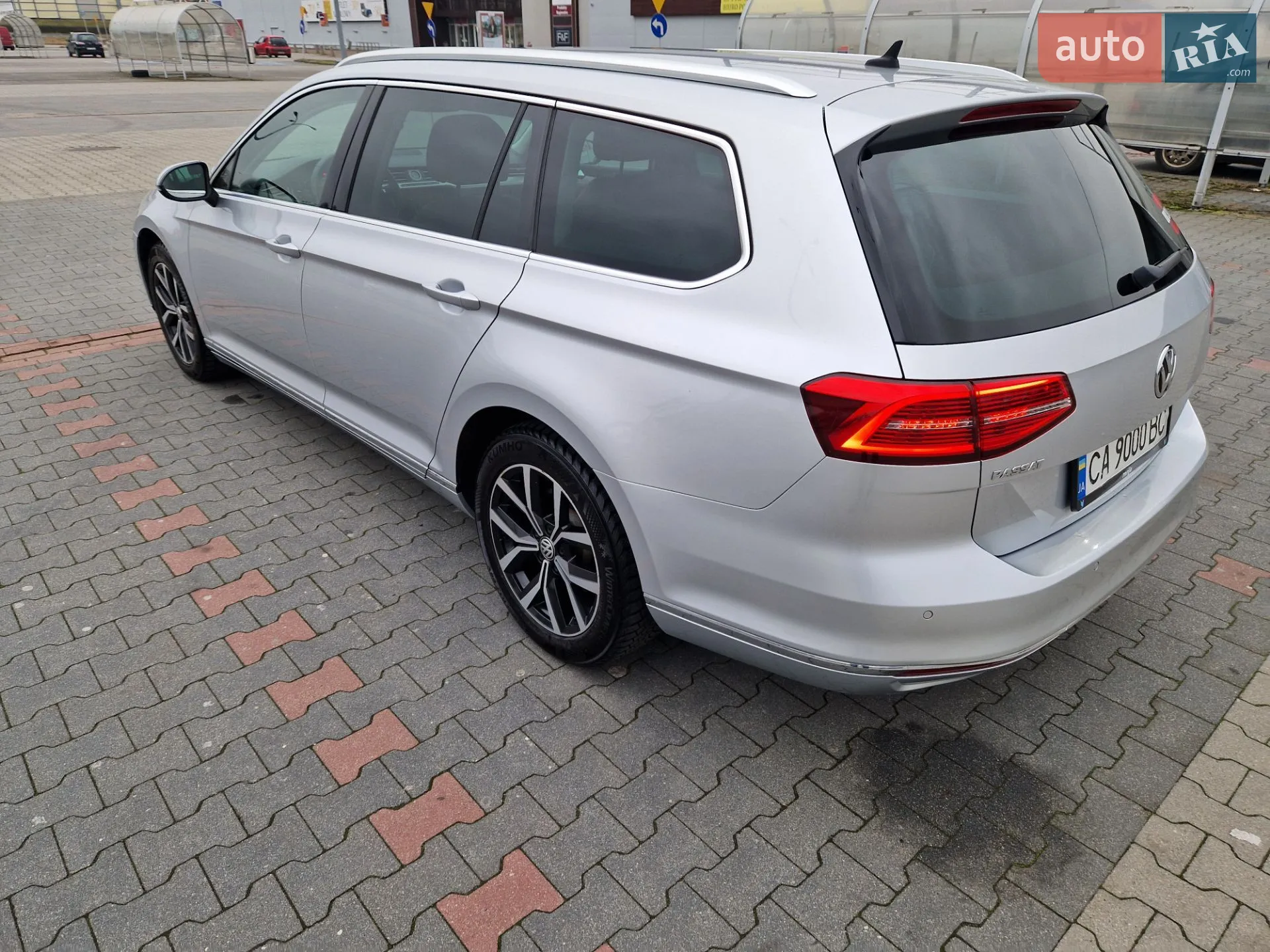 Volkswagen Passat 2018 VIN WVWZZZ3CZJE135572 фото оголошення 29 з 36