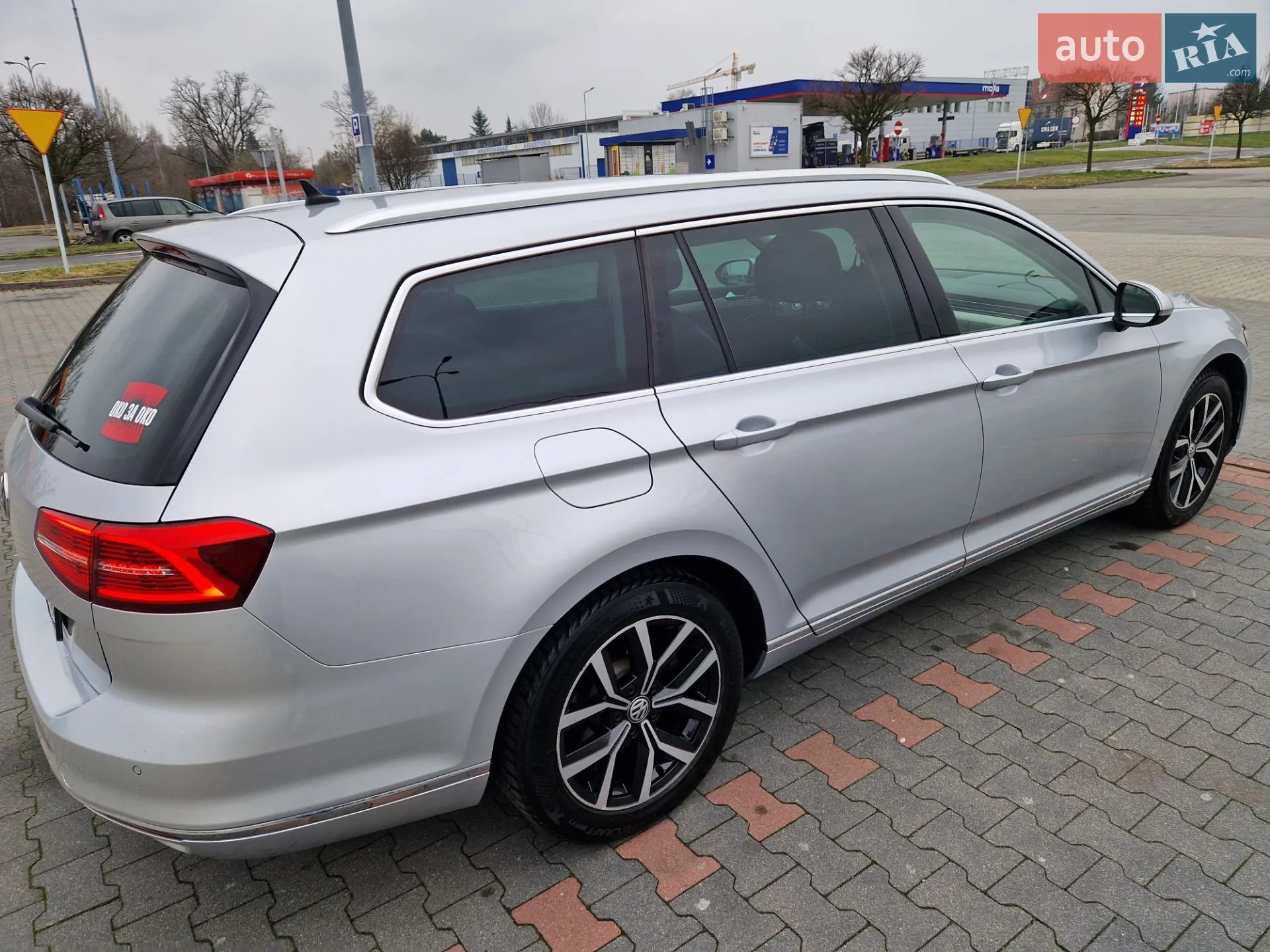 Volkswagen Passat 2018 VIN WVWZZZ3CZJE135572 фото оголошення 30 з 36