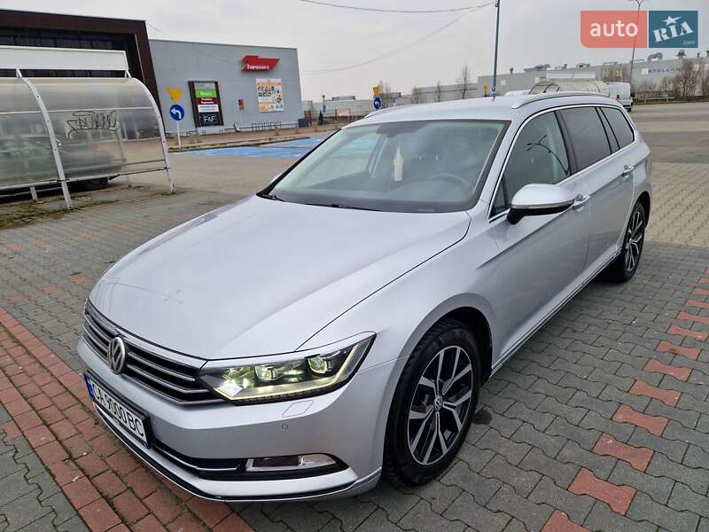 Универсал Volkswagen Passat 2018 в Львове