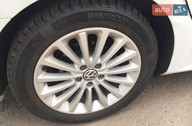 Седан Volkswagen Passat 2016 в 