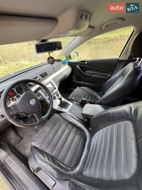 Седан Volkswagen Passat 2008 в Старом Самборе