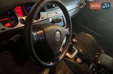 Седан Volkswagen Passat 2008 в Старом Самборе