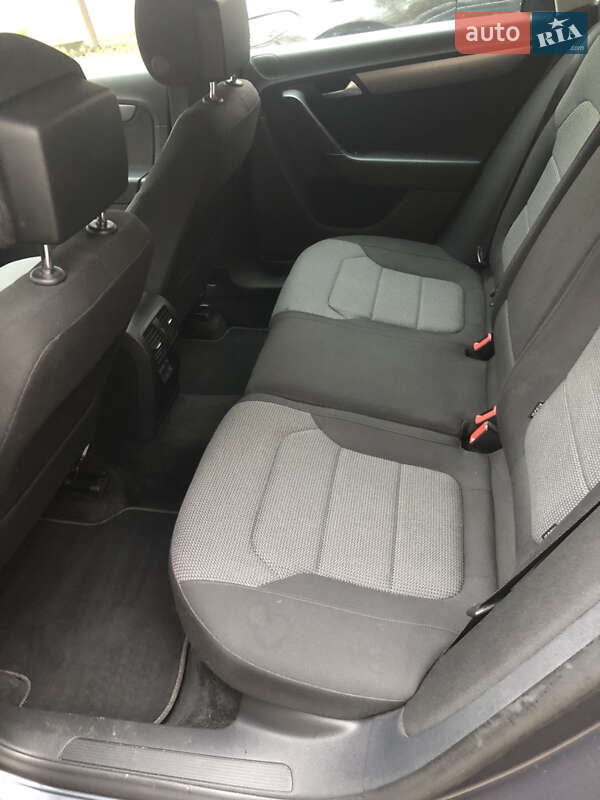 Универсал Volkswagen Passat 2013 в Киеве