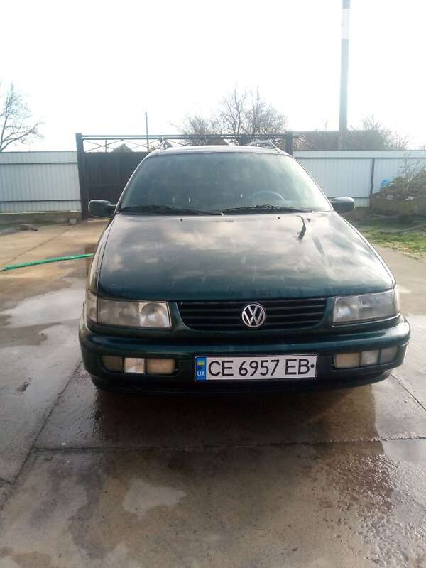 Универсал Volkswagen Passat 1996 в Пулинах