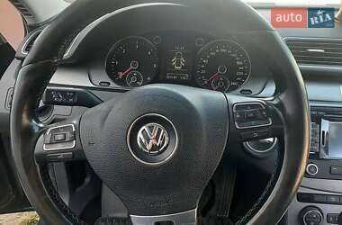 Универсал Volkswagen Passat 2012 в Стебнику