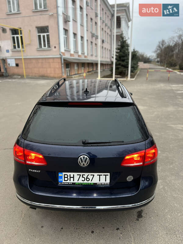 Универсал Volkswagen Passat 2012 в Одессе