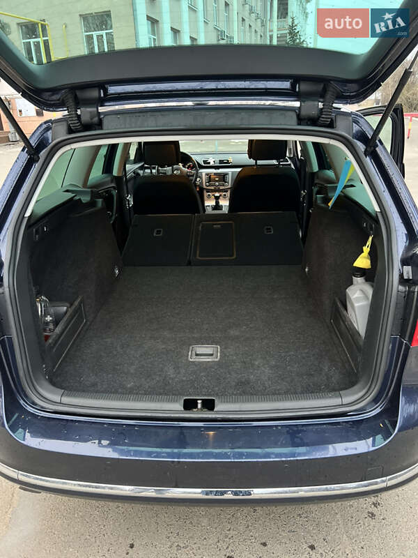 Универсал Volkswagen Passat 2012 в Одессе