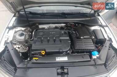 Універсал Volkswagen Passat 2015 в 