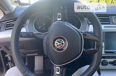Универсал Volkswagen Passat 2015 в Новом Роздоле