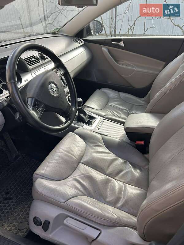 Седан Volkswagen Passat 2007 в Луцке