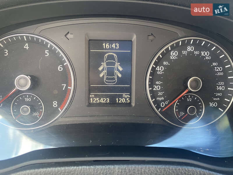 Седан Volkswagen Passat 2013 в Киеве