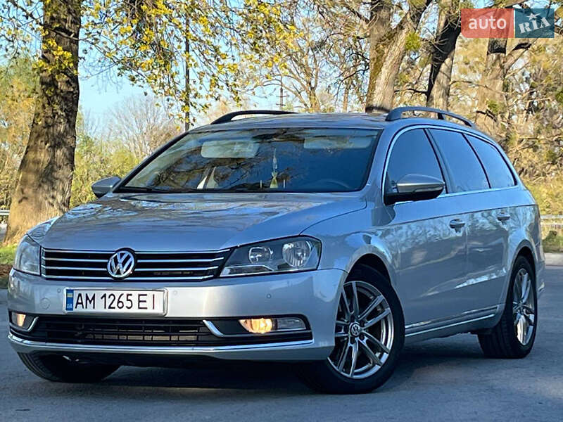 Универсал Volkswagen Passat 2011 в Звягеле