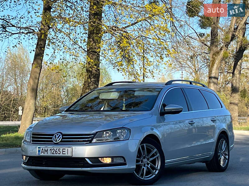 Универсал Volkswagen Passat 2011 в Звягеле