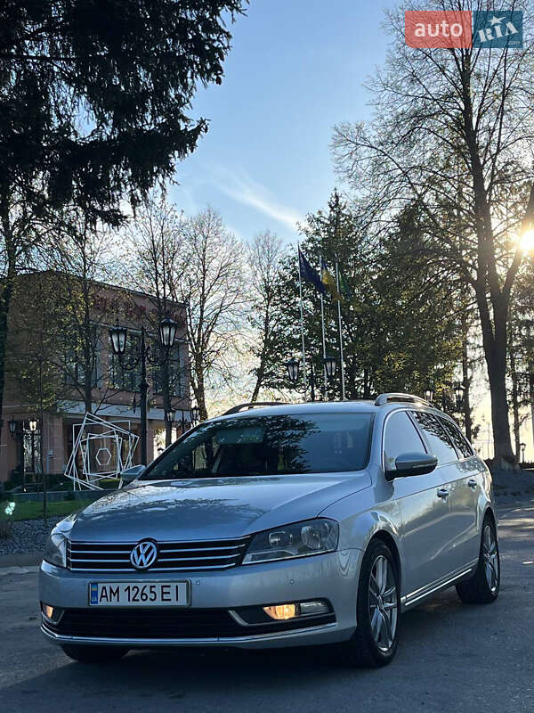 Универсал Volkswagen Passat 2011 в Звягеле