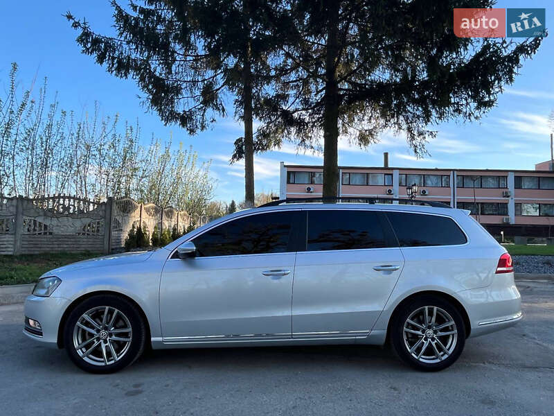 Универсал Volkswagen Passat 2011 в Звягеле