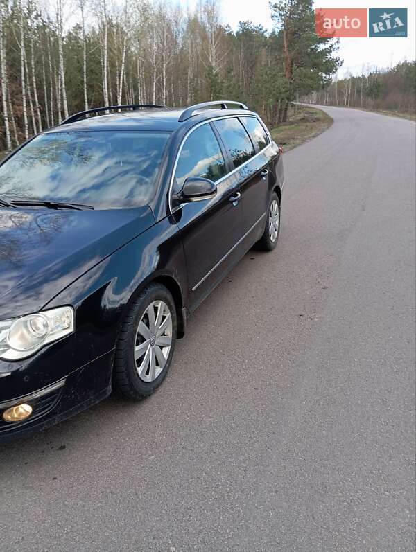 Універсал Volkswagen Passat 2006 в Зарічному