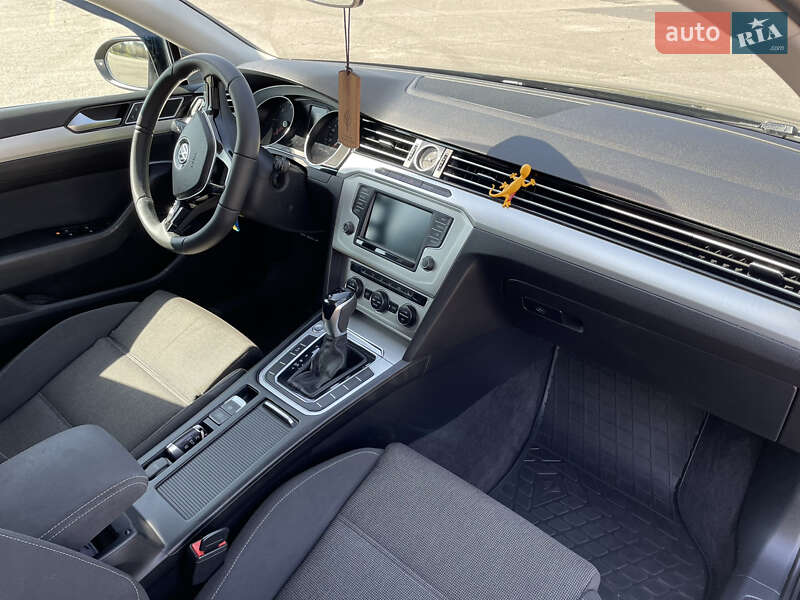 Универсал Volkswagen Passat 2015 в Лубнах